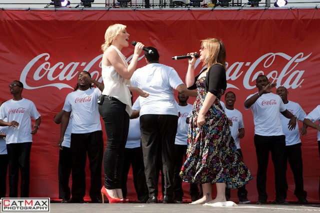 Picture Book & Q&A: Coca-Cola Celebrates 125 years with Ryan Seacrest, Kelly Clarkson and more Picture Book & Q&A: Coca-Cola Celebrates 125 years with Ryan Seacrest, Kelly Clarkson and more