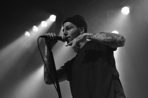 Picture Book & Review: The Neighbourhood with The 1975 @ Center Stage June 17th Picture Book & Review: The Neighbourhood with The 1975 @ Center Stage June 17th