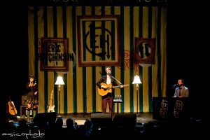 Picture Book and Review: Eric Hutchinson @ Center Stage, December 1st Picture Book and Review: Eric Hutchinson @ Center Stage, December 1st