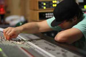 Pretty Lights To Host A Seminar For Members Of The Recording Academy On 4/24! Pretty Lights To Host A Seminar For Members Of The Recording Academy On 4/24!