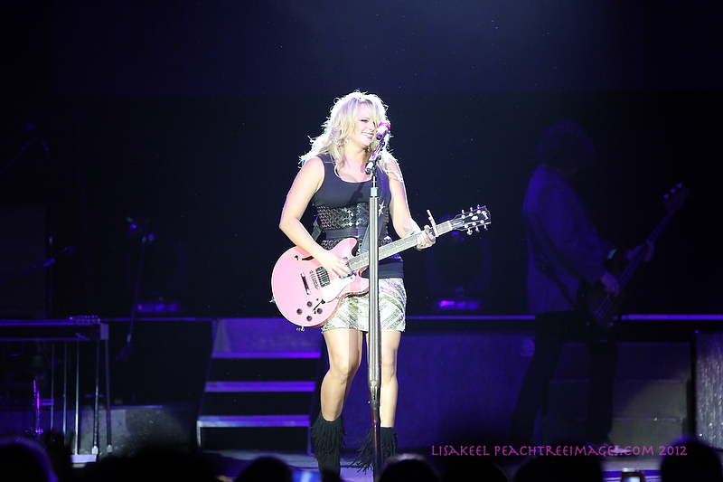 Miranda Lambert perfomrms at Aarons Amphitheatre @ Lakewood 10-5-12 …Lisa Keel/PeachtreeImages.com 2012