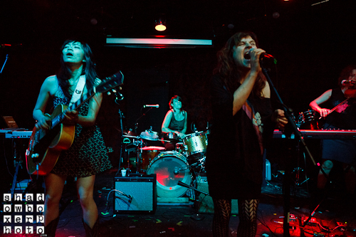 Picture Book: Thao and Mirah, Bobby at The EARL, June 13 Picture Book: Thao and Mirah, Bobby at The EARL, June 13